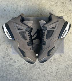 Air Jordan 4 Retro Cavemen