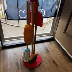 Melissa & Doug Dust Sweep Mop, 6-Pc. Toddler Cleaning Set 