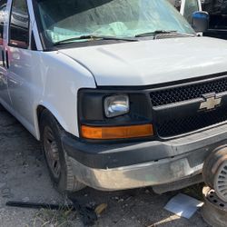 07 Express Van Parts