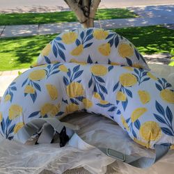 Nearly New momcozy breast feeding nursing pillow baby lemon print