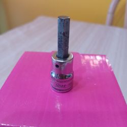 SNAP-ON  3/8 DRIVE 7MM HEX SOCKET 