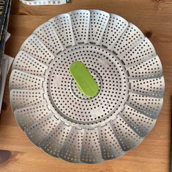 Steamer Basket and Measuring Cup 