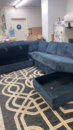 New Sleeper Sectional Couch with USB and Storage! Free Delivery 🚚!