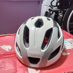 Giant Compel Bicycle Helmet 