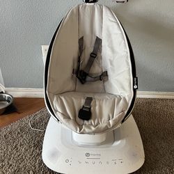 4 moms swing