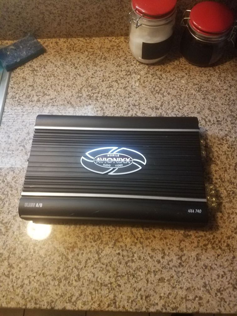 New Avionixx AXA 740 4 channel amp