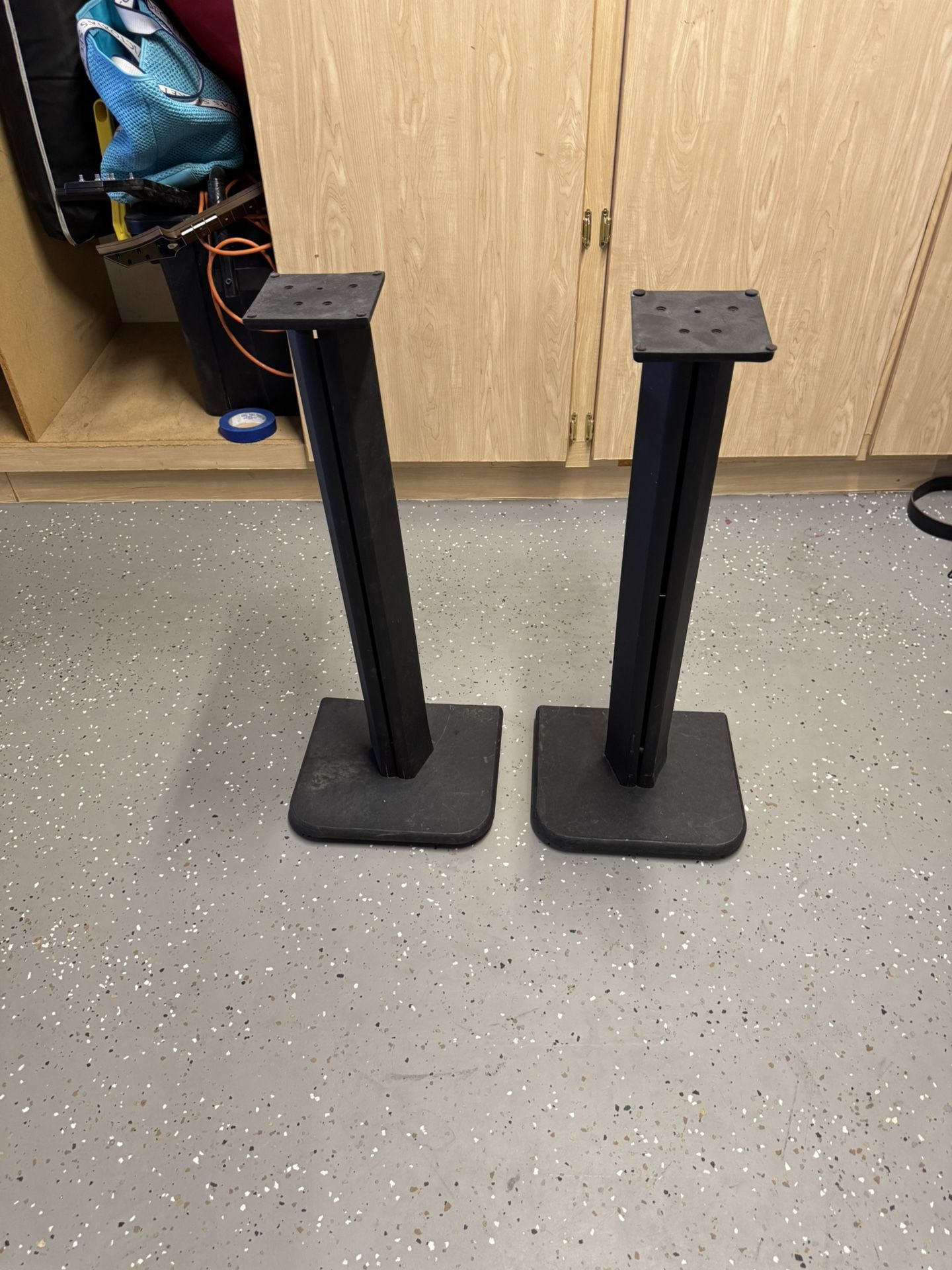 Pair of Heavy-Duty Metal Speaker Stands – Bookshelf / Studio Monitor, Weighted Base