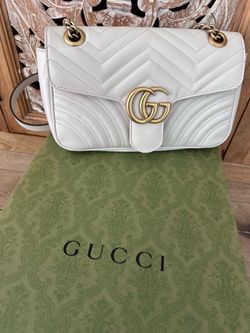 Gucci GG Marmont medium shoulder bag