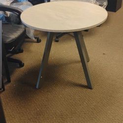 35" Round Easy To Clean Dining Table, Gray