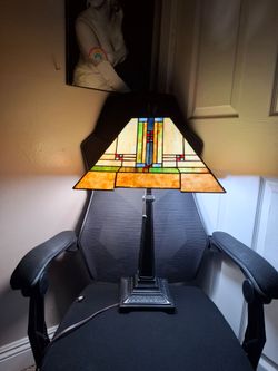 Frank Lloyd Wright Mission Style Pyramid Translucent Glass Side Table Lamp Decor
