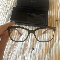 Prada Frames