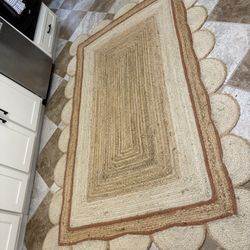 Berkley Scalloped Jute Area Rug, 5x8