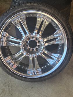 22” Chrome Rims & Tires – Great Condition