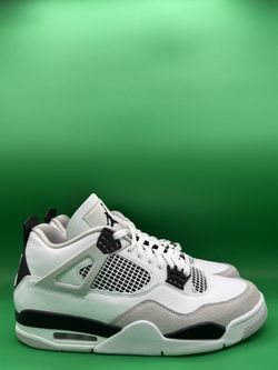 Air Jordan 4 “Military Black” Size 10.5 OG Box