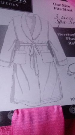 Brand New 3 Piece Robe Set