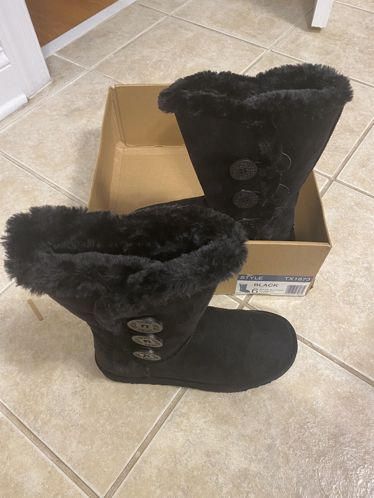 Brand New Black Ugg Boots Size 6 With A Box