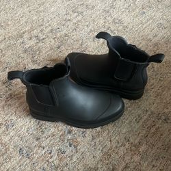 EVERLANE The Lug Chelsea Boot Black Leather Pull On Stretch Ankle Size 6