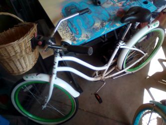 Pretty bike big basket,bell ringer