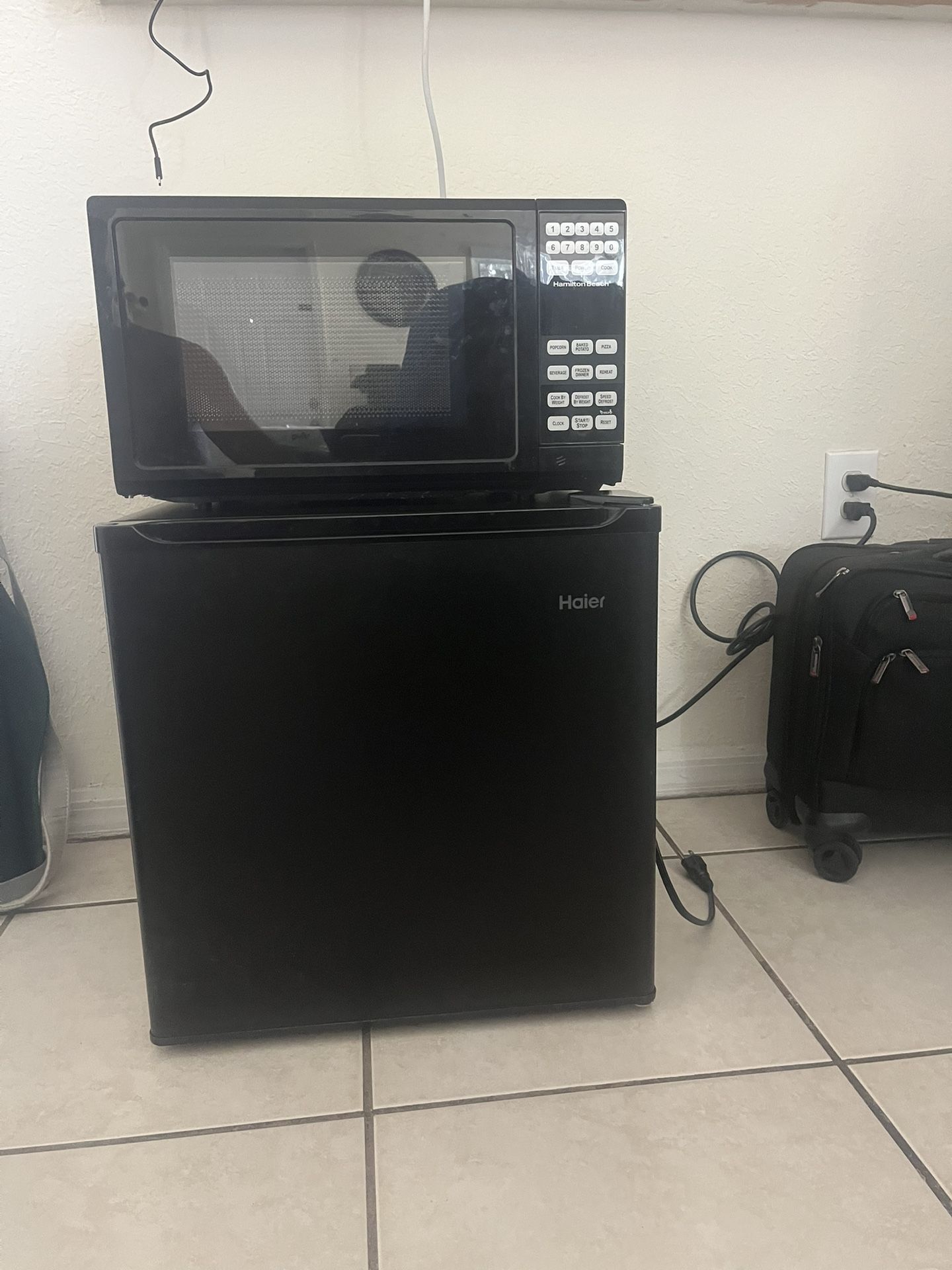 Mini Freezer And Microonda