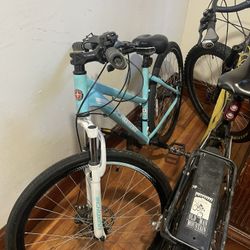 chwinn Light Blue Hybrid Bike - Commuter/Cruiser