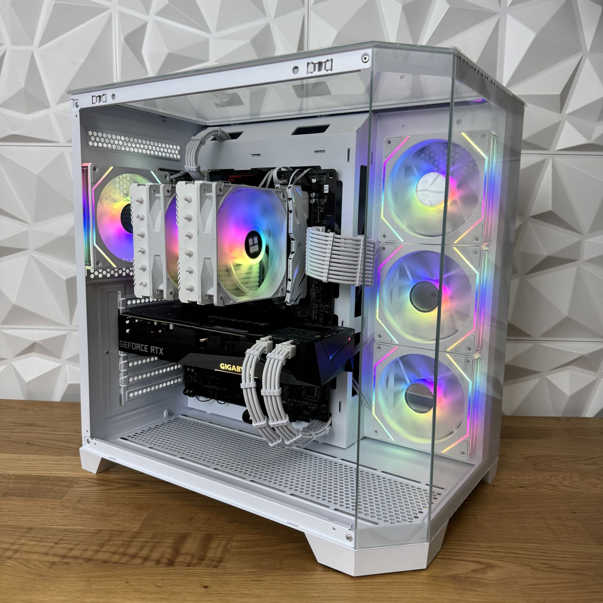 Gaming PC - RTX 3070, Ryzen 5 5600X, 32GB Ram, 1TB NVME