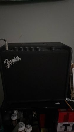 Fender mustang Amp lt25