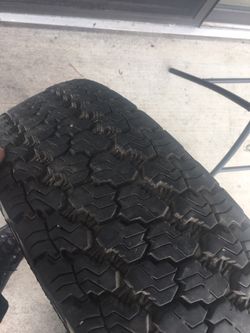 Goodyear wrangler like new 235 80 17 real good tire