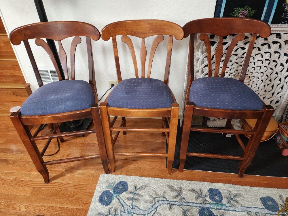 Nichols And Stone "Country Manor" Bar Stools