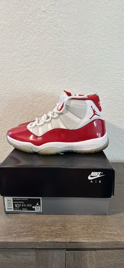 Air Jordan 11 Cherry