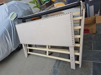 QUEEN SIZE BED FRAME