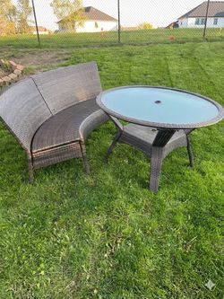 48” wicker glass top table with wicker bench