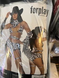 Costume