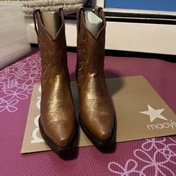 Rogers- Cowboy Boots / Cozumel, Mexico