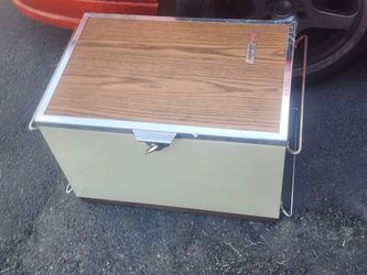Vintage coleman cooler ICE FRIDGE
