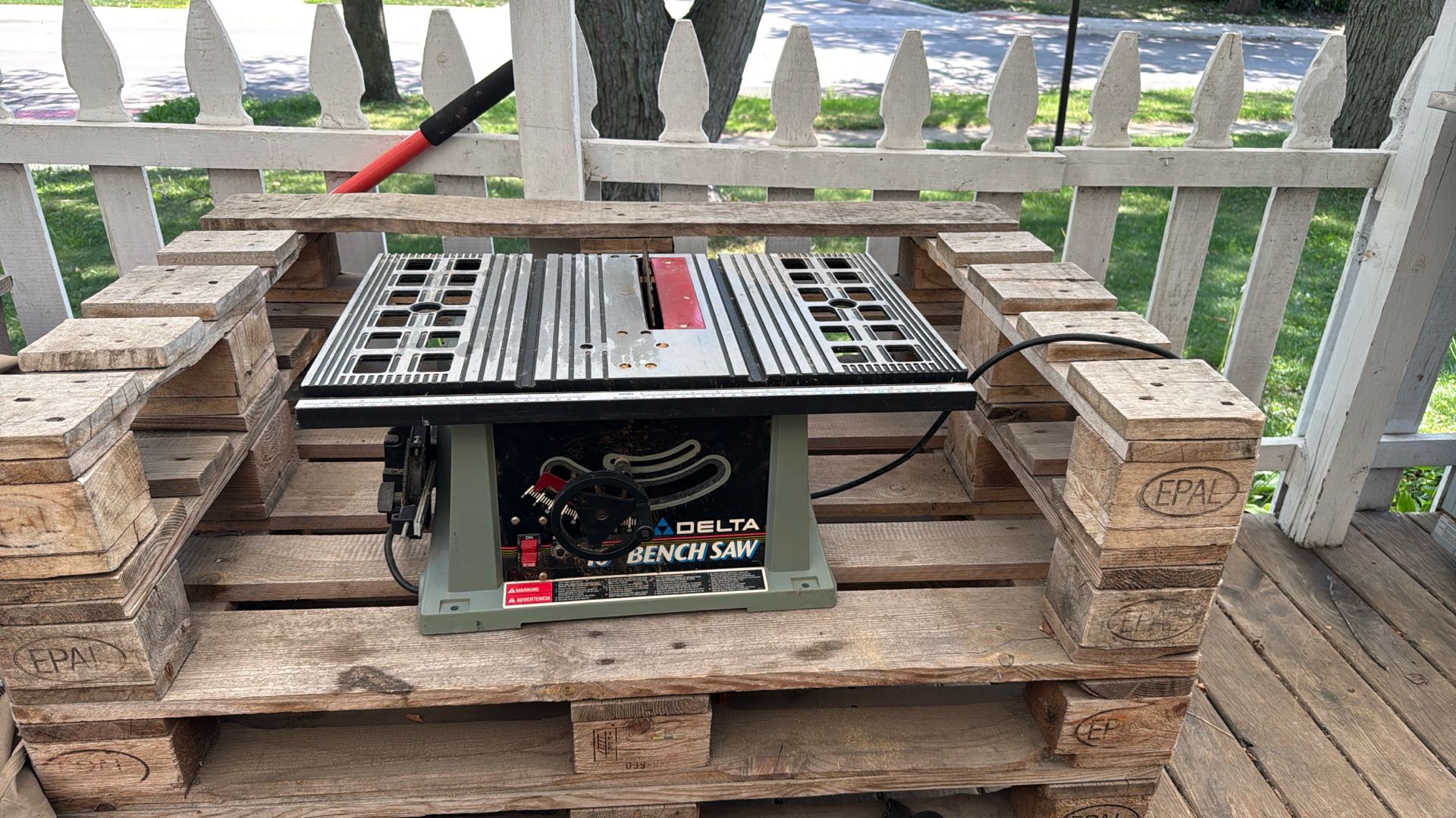Delta 10” Bench Saw