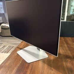 Gaming OLED monitor