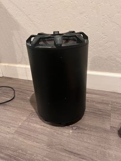 Kicker 600 W Subwoofer - 10"