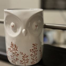 BATH AND BODY WORKS white owl pedestal 3 wick candle holder