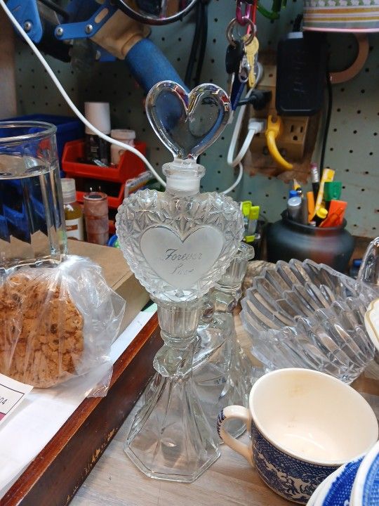 Perfume Holder
