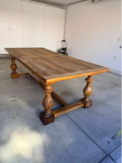 RH restoration hardware dinning table