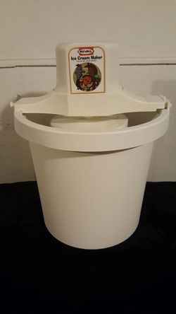 Ice cream maker