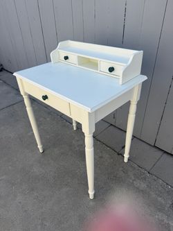 Vintage Solid Wood Farmhouse/Cottage Writing Desk – Petite 30" Size