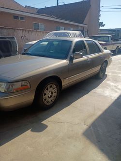 2004 gran marquis