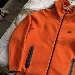 Size Medium Nike Tech Orange