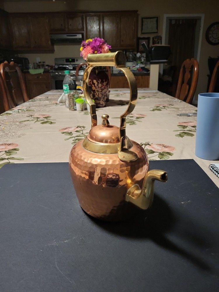 Hammered Copper Kettle/Vintage