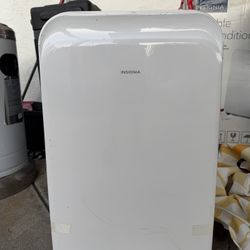 Insignia Dehumidifier And Air Conditioner
