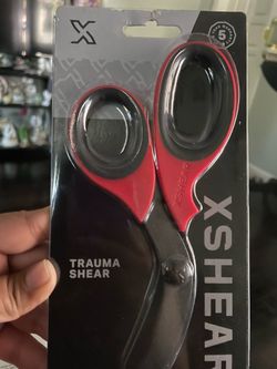 Trauma scissors