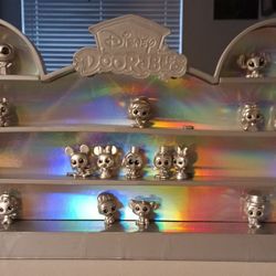 Exclusive D100 Celebration Of Wonder Doorables 21 Piece Set