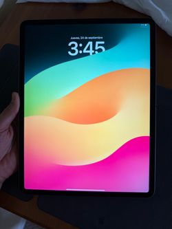 Apple iPad Pro 12.9” 3rd Gen 64GB – Works Perfectly