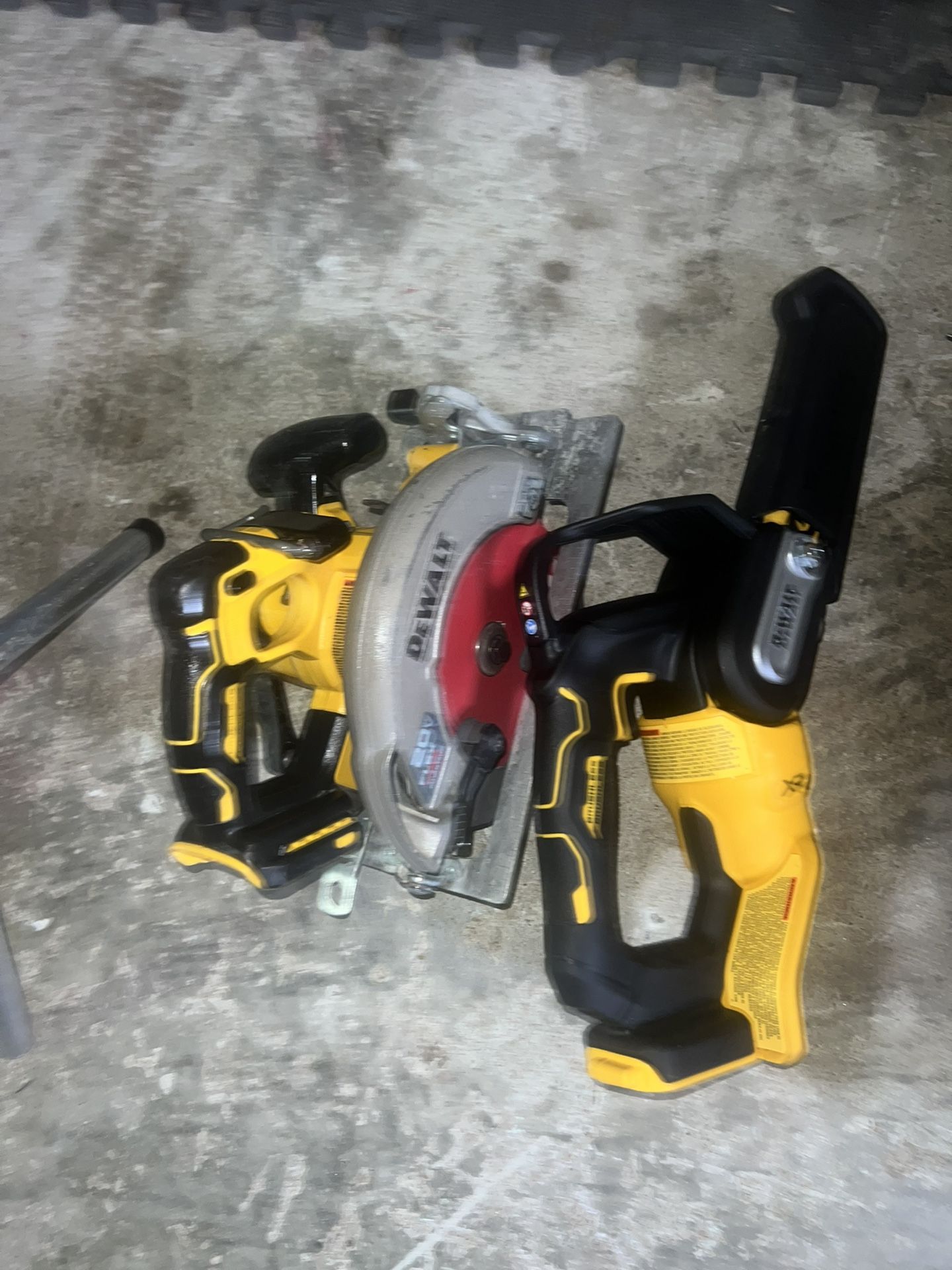 Skill Saw And Mini Chainsaw Battery Operated